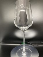 241209MrsScorpio glas02